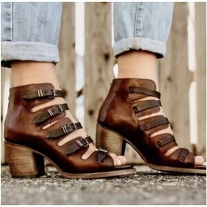Freebird Quinn open-toe heeled sandals in distressed brown leather size 9
